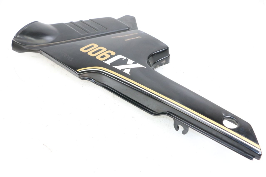 photo de OSŁONA POD SIODŁEM PRAWA YAMAHA XJ F 900 (1983 - 1994) - Widok ogólny