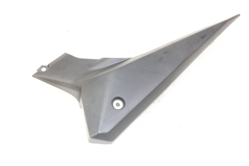 photo de OSŁONA POD SIEDZENIEM PRAWA YAMAHA XJ6 ABS 600 (2008 - 2016) - Widok ogólny