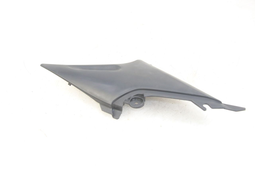 photo de OSŁONA POD SIEDZENIEM PRAWA YAMAHA XJN DIVERSION 600 (2000 - 2003) - Inny kąt widzenia