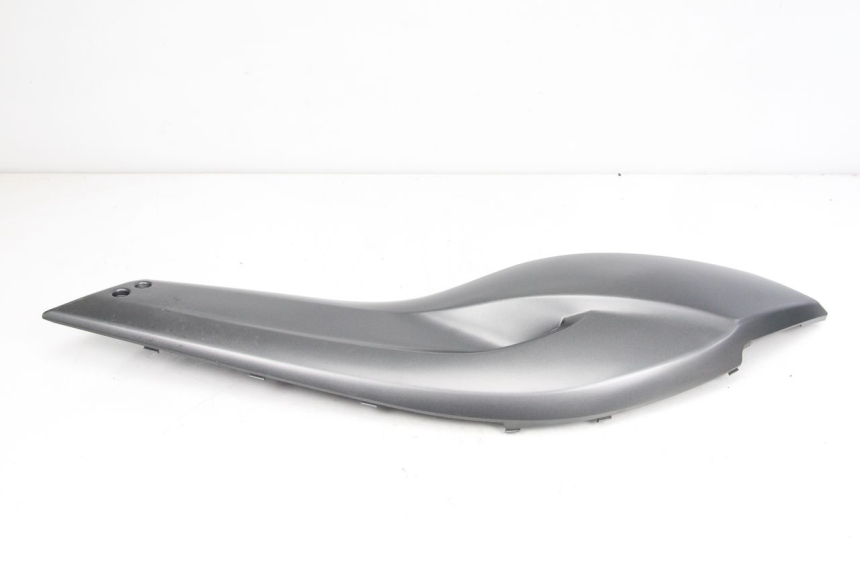 photo de OSŁONA POD SIODŁEM PRAWA YAMAHA XP T-MAX TMAX 500 (2008 - 2012) - Szczegół części