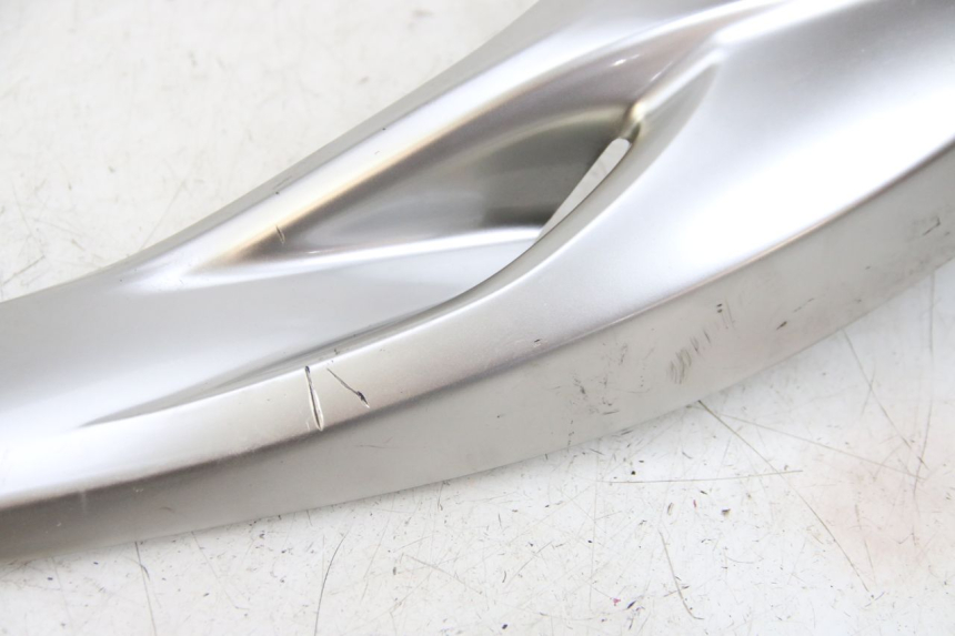 photo de OSŁONA POD SIEDZENIEM PRAWA YAMAHA XP T-MAX TMAX 500 (2004 - 2007) - Szczegół części