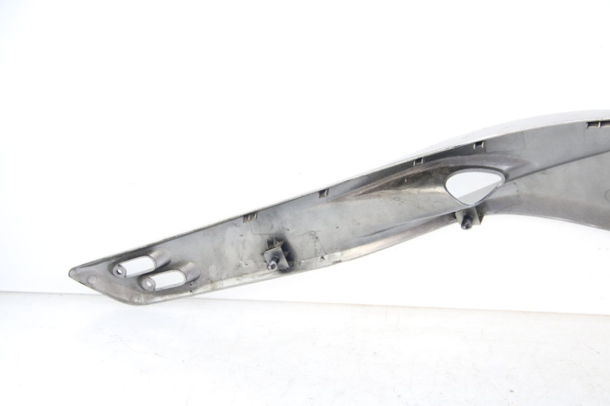 photo de OSŁONA POD SIEDZENIEM PRAWA YAMAHA XP T-MAX TMAX 500 (2004 - 2007) - Punkty mocowania