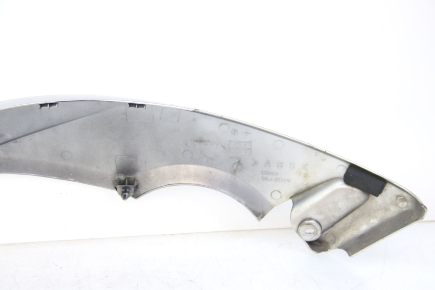 photo de OSŁONA POD SIEDZENIEM PRAWA YAMAHA XP T-MAX TMAX 500 (2004 - 2007) - Stan powierzchni