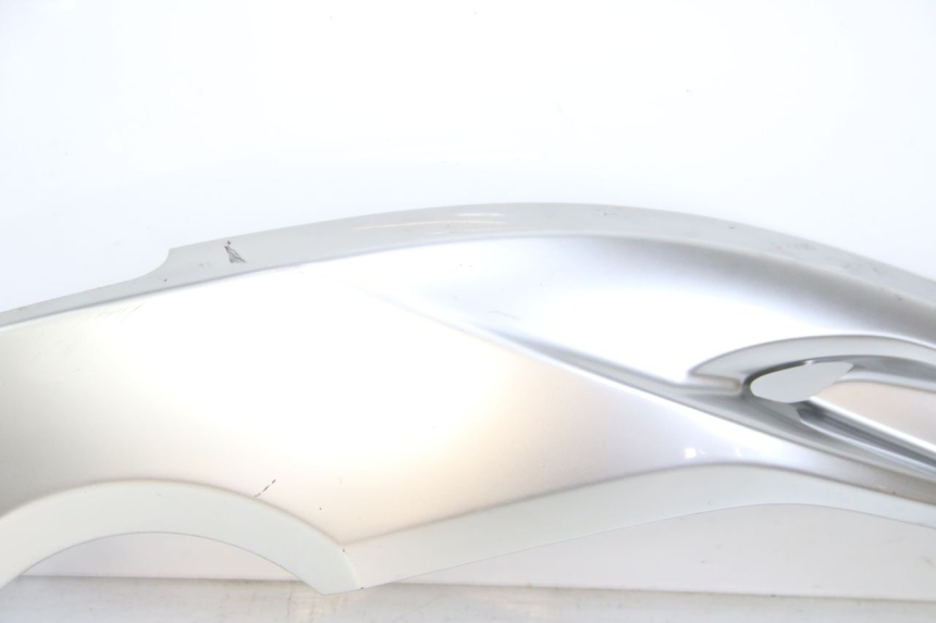 photo de OSŁONA POD SIEDZENIEM PRAWA YAMAHA XP T-MAX TMAX 500 (2004 - 2007) - Oznaczenia i referencje