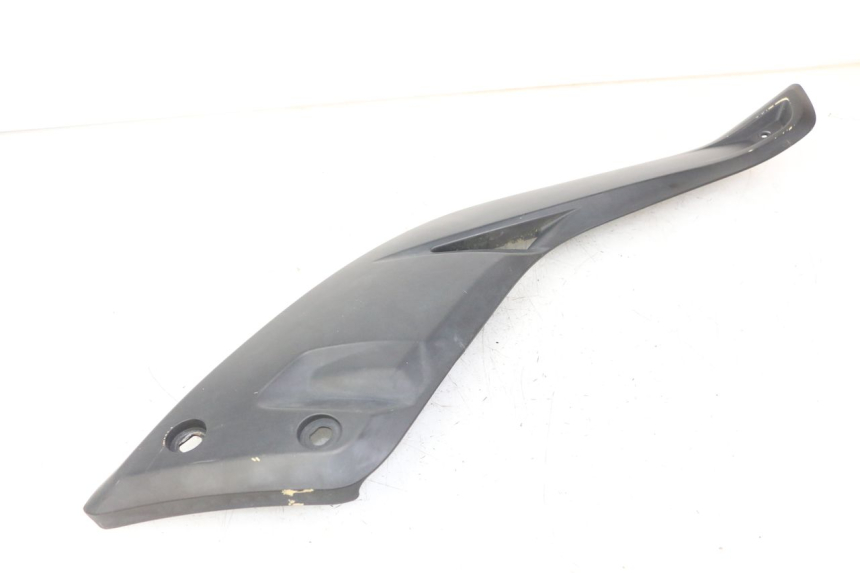 photo de OSŁONA POD SIODŁEM PRAWA YAMAHA X-MAX XMAX ABS 250 (2010 - 2014) - Szczegół części