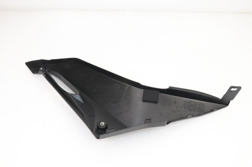 photo de OSŁONA POD SIODŁEM PRAWA YAMAHA YZF R 125 (2008 - 2013) - Inny kąt widzenia