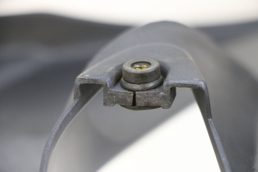 photo de OSŁONA POD SIODŁEM PRAWA KAWASAKI ZR 7 750 (1999 - 2004) - Oznaczenia i referencje