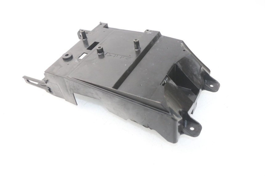 photo de OSŁONA POD SIEDZENIEM YAMAHA FJR ABS 1300 (2006 - 2012) - Szczegół części