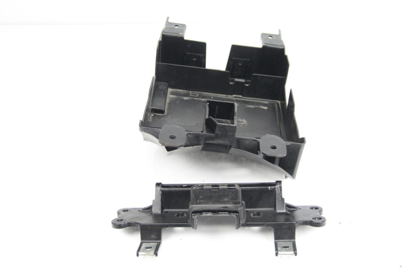 photo de OSŁONA POD SIEDZENIEM YAMAHA FJR ABS 1300 (2006 - 2012) - Szczegół części