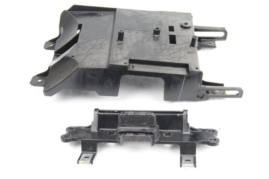 photo de OSŁONA POD SIEDZENIEM YAMAHA FJR ABS 1300 (2006 - 2012) - Inny kąt widzenia