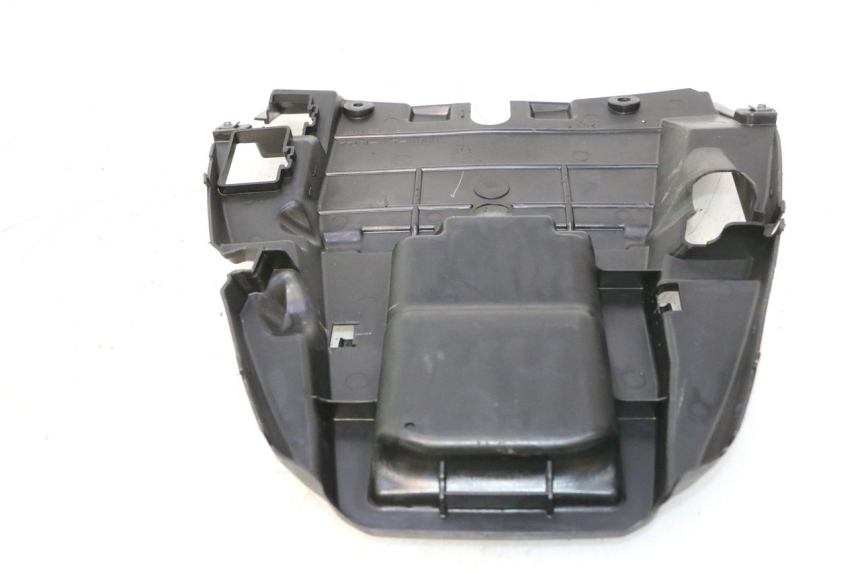 photo de OSŁONA POD SIEDZENIEM HONDA FJS SILVER WING SILVERWING 400 (2005 - 2008) - Zoom stanu zużycia