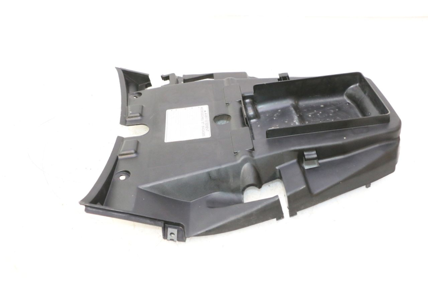 photo de OSŁONA POD SIEDZENIEM HONDA FJS SILVER WING SILVERWING 400 (2005 - 2008) - Zbliżenie techniczne