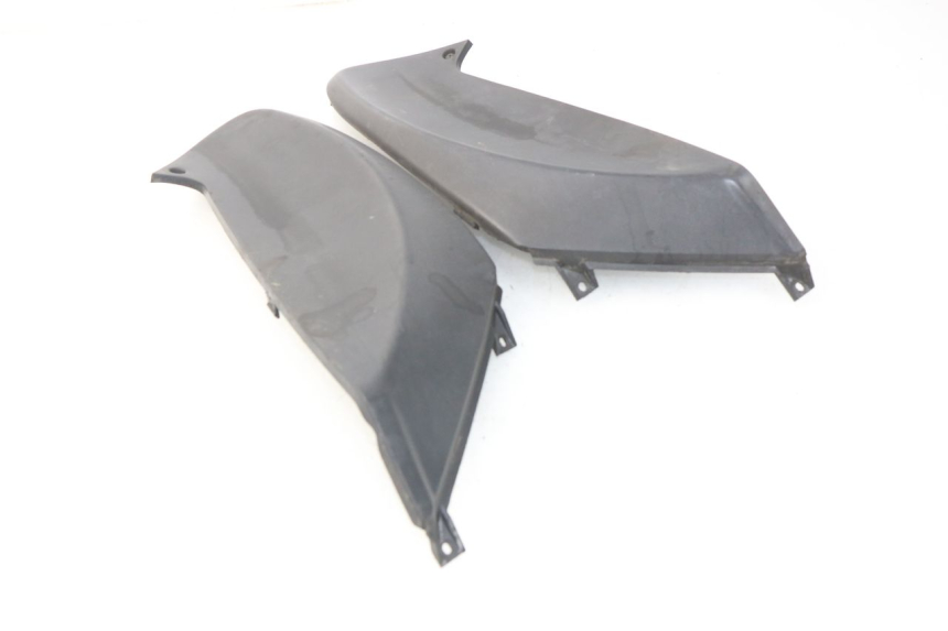 photo de OSŁONA POD SIEDZENIEM PIAGGIO FLY 2T 50 (2004 - 2017) - Zoom stanu zużycia