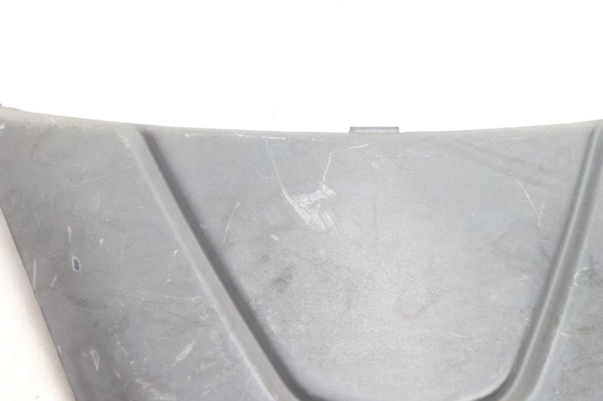 photo de OSŁONA POD SIEDZENIEM PIAGGIO FLY 2T 50 (2004 - 2017) - Zoom stanu zużycia
