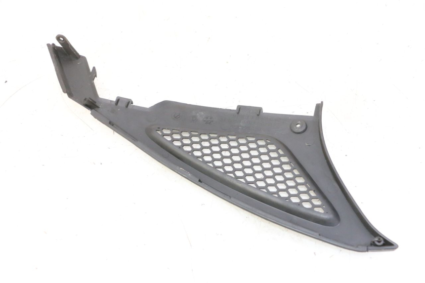 photo de OSŁONA POD LEWYM SIEDZENIEM KYMCO AGILITY NAKED RENOUVO 2T 50 (2011 - 2018) - Inny kąt widzenia