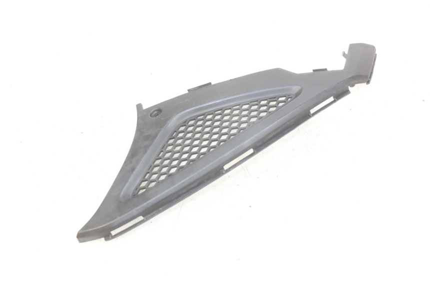 photo de OSŁONA POD LEWYM SIEDZENIEM KYMCO AGILITY RS 4T 50 (2009 - 2013) - Zoom stanu zużycia