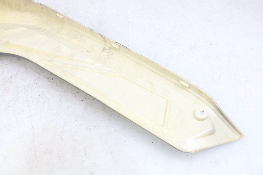 photo de OSŁONA POD LEWYM SIEDZENIEM NECO ALEXONE 125 (2017 - 2024) - Punkty mocowania