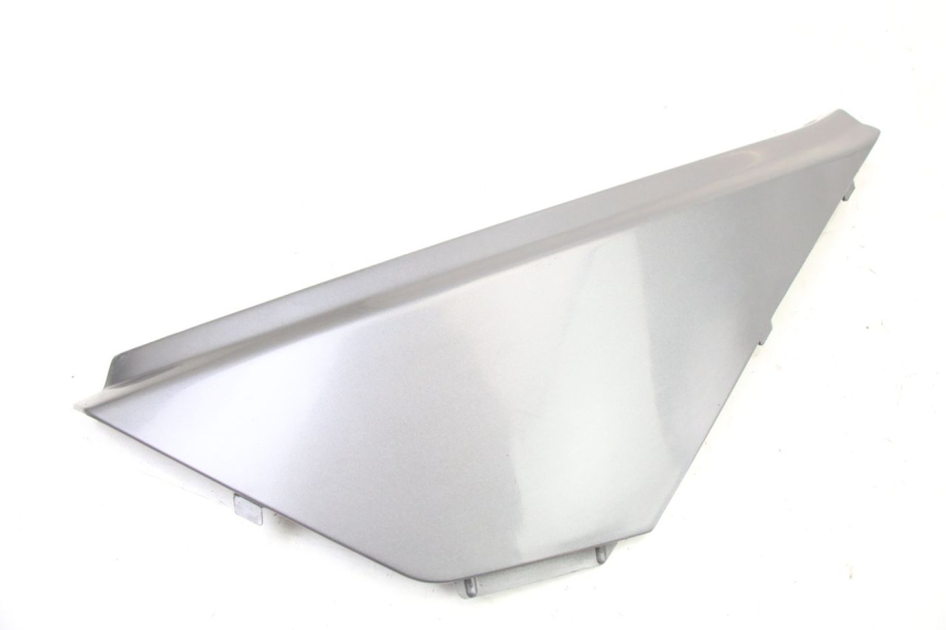 photo de OSŁONA POD LEWYM SIEDZENIEM APRILIA ATLANTIC 125 (2003 - 2009) - Widok główny