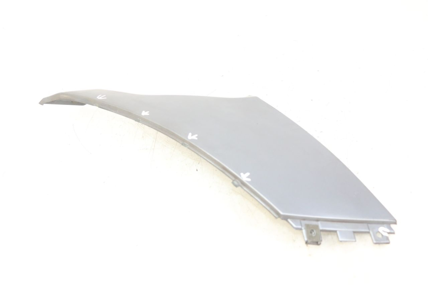 photo de OSŁONA POD LEWYM SIEDZENIEM BMW C1 125 (2000 - 2003) - Zbliżenie techniczne