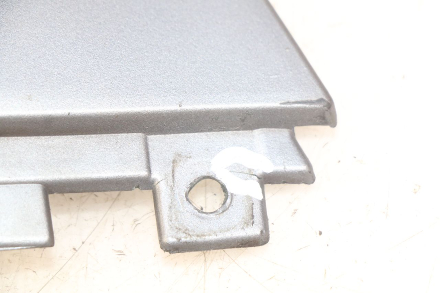 photo de OSŁONA POD LEWYM SIEDZENIEM BMW C1 125 (2000 - 2003) - Widok ogólny