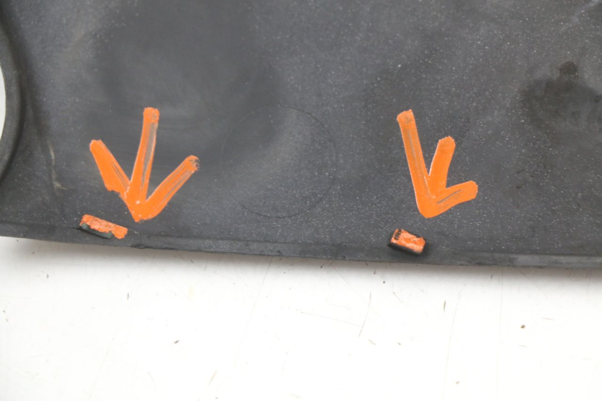 photo de OSŁONA POD LEWYM SIEDZENIEM BMW C1 125 (2000 - 2003) - Widok ogólny