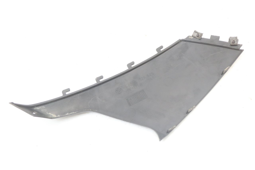 photo de OSŁONA POD LEWYM SIEDZENIEM BMW C1 125 (2000 - 2003) - Zoom stanu zużycia