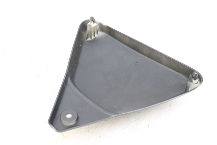 photo de OSŁONA POD LEWYM SIEDZENIEM ARCHIVE CAFE RACER 4T 50 (2019 - 2024) - Szczegół części