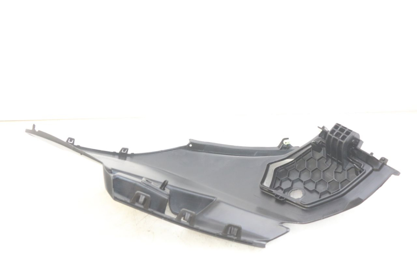 photo de OSŁONA POD LEWYM SIEDZENIEM PEUGEOT CITYSTAR AIR 125 (2014 - 2017) - Zoom stanu zużycia