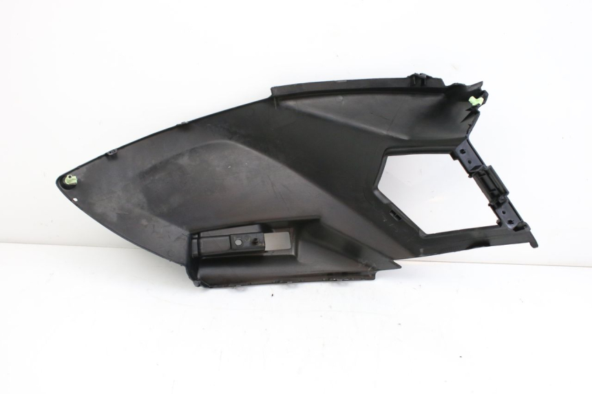 photo de OSŁONA POD LEWYM SIEDZENIEM PEUGEOT CITYSTAR 50 (2013 - 2017) - Punkty mocowania