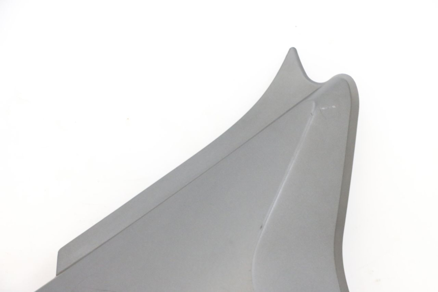 photo de OSŁONA POD LEWYM SIEDZENIEM KSR CODE 125 (2018 - 2020) - Stan powierzchni