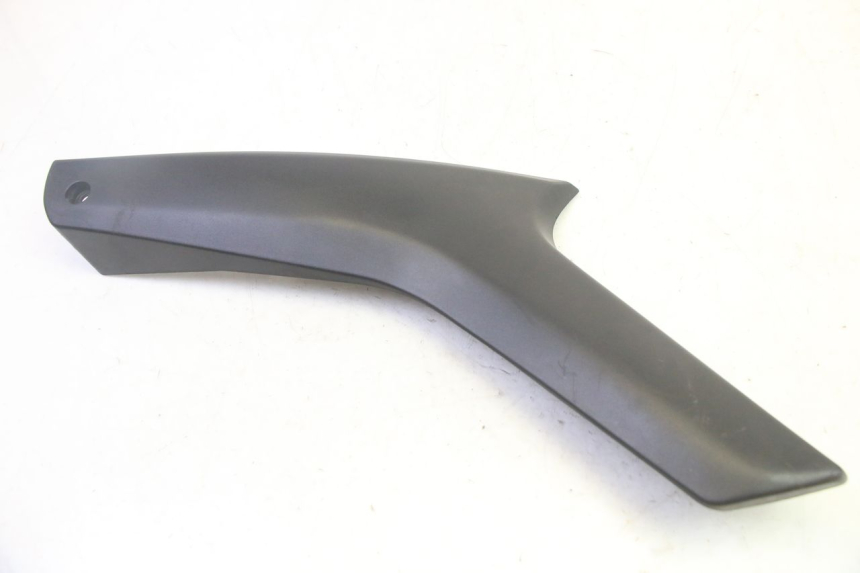 photo de OSŁONA POD LEWYM SIEDZENIEM SUZUKI DL V STROM 1000 (2002 - 2007) - Widok główny