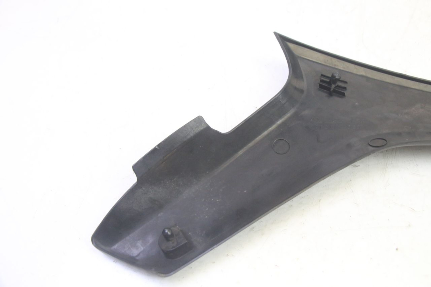 photo de OSŁONA POD LEWYM SIEDZENIEM SUZUKI DL V STROM 1000 (2002 - 2007) - Widok ogólny