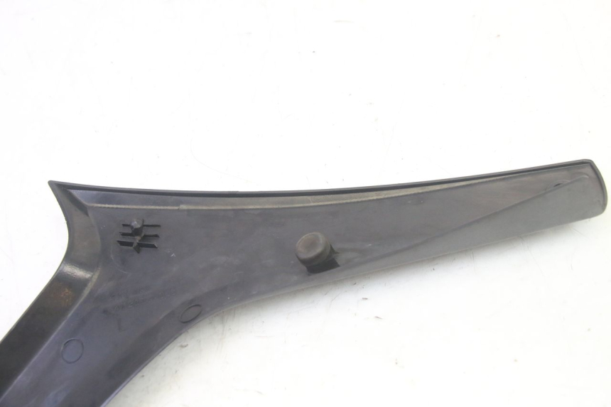 photo de OSŁONA POD LEWYM SIEDZENIEM SUZUKI DL V STROM 1000 (2002 - 2007) - Punkty mocowania