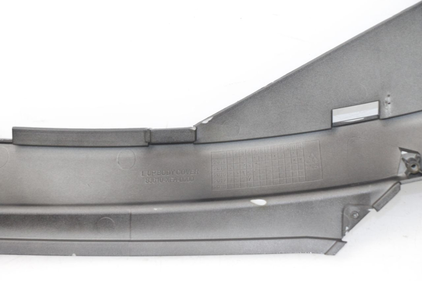 photo de OSŁONA POD LEWYM SIEDZENIEM SYM FIDDLE 3 III 125 (2014 - 2020) - Zoom stanu zużycia