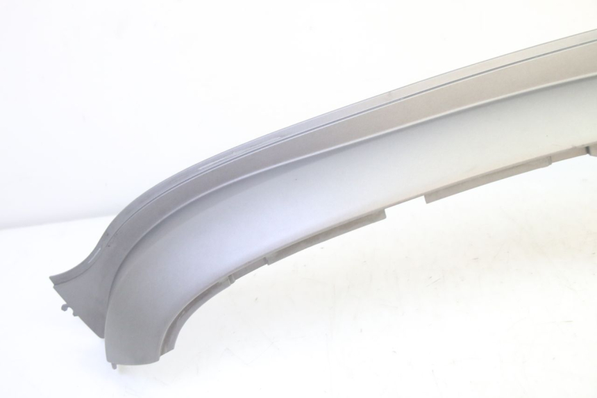 photo de OSŁONA POD LEWYM SIEDZENIEM SYM FIDDLE 3 III 125 (2014 - 2020) - Szczegół części