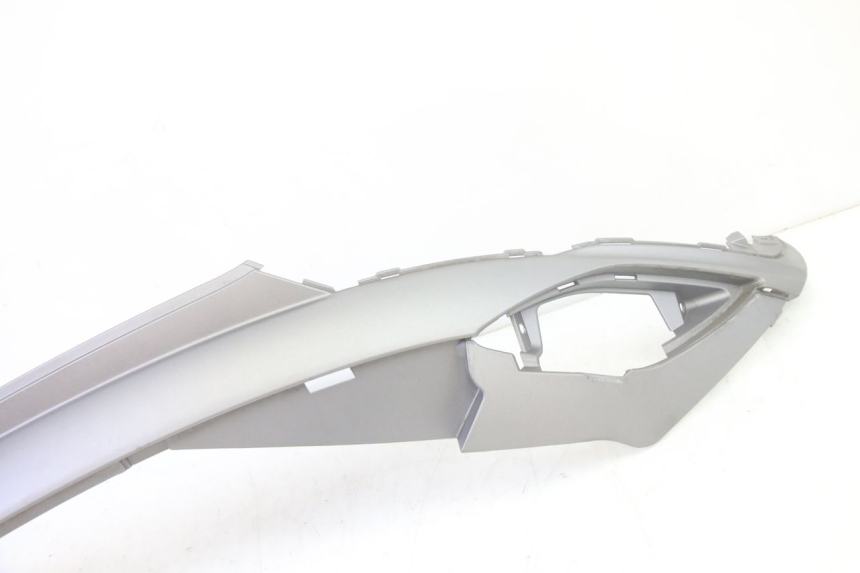 photo de OSŁONA POD LEWYM SIEDZENIEM SYM FIDDLE 3 III 125 (2014 - 2020) - Zoom stanu zużycia