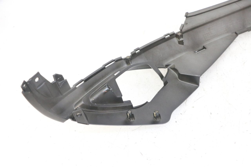 photo de OSŁONA POD LEWYM SIEDZENIEM SYM FIDDLE 3 III 50 (2014 - 2020) - Zbliżenie techniczne