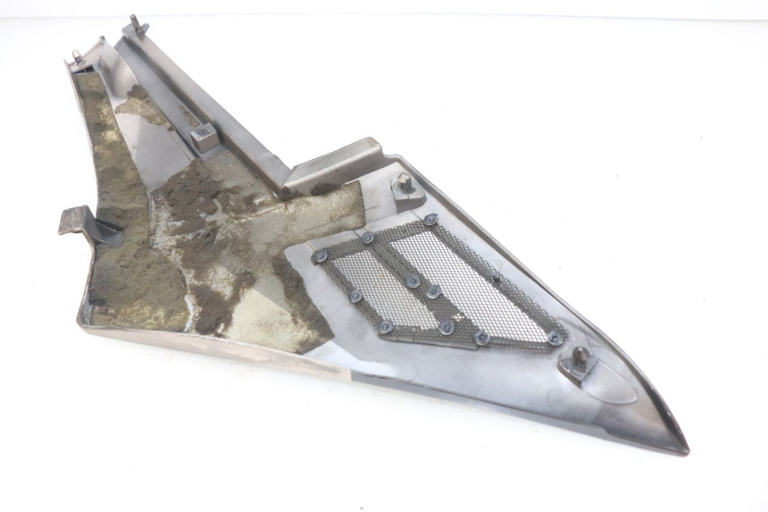 photo de OSŁONA POD LEWYM SIEDZENIEM YAMAHA FJ 3CX 1200 (1986 - 1996) - Inny kąt widzenia