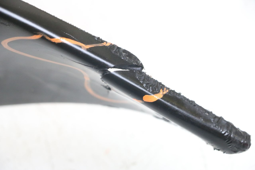 photo de OSŁONA POD LEWYM SIEDZENIEM YAMAHA FJ 3CX 1200 (1986 - 1996) - Widok z bliska