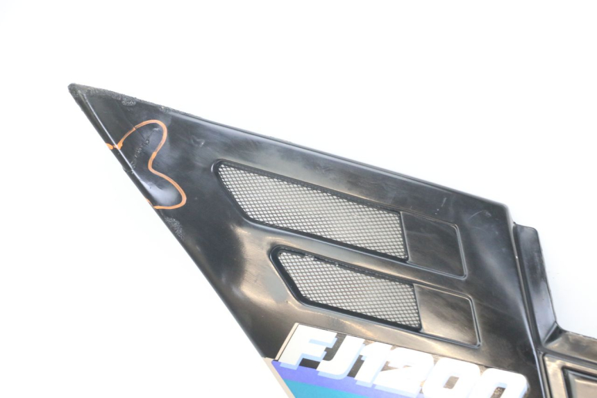 photo de OSŁONA POD LEWYM SIEDZENIEM YAMAHA FJ 3CX 1200 (1986 - 1996) - Alternatywny kąt