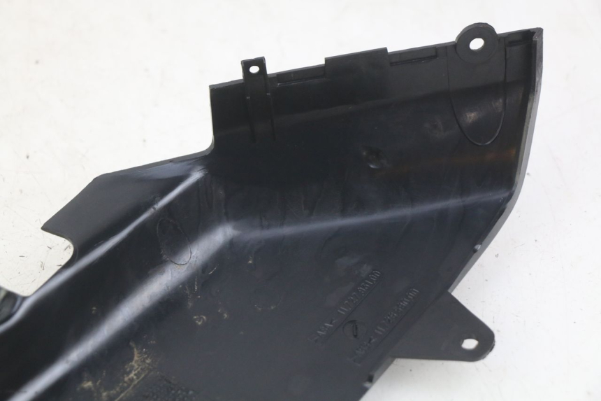 photo de OSŁONA POD LEWYM SIEDZENIEM PEUGEOT FOX 50 (1995 - 2003) - Zoom stanu zużycia