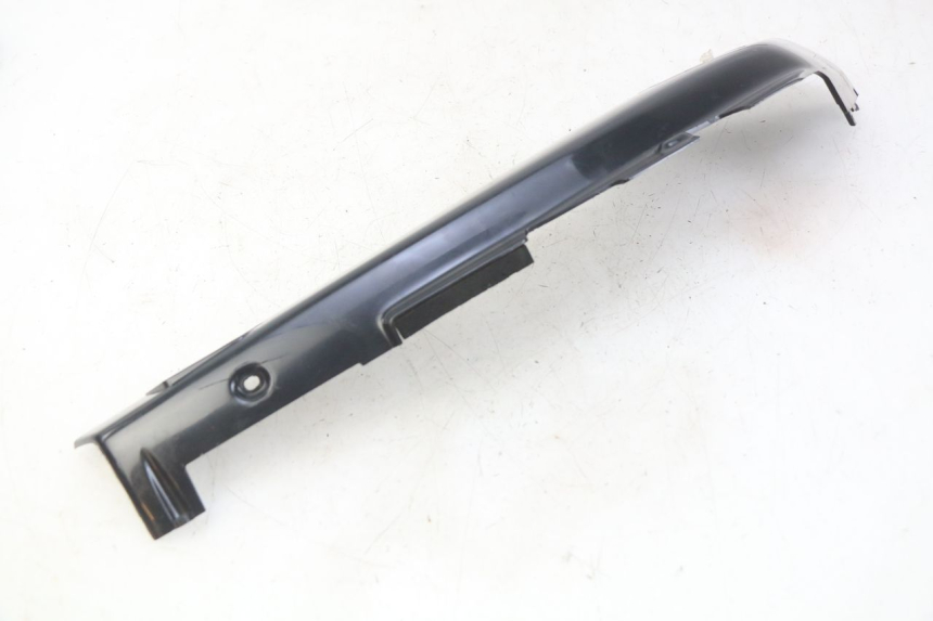 photo de OSŁONA POD LEWYM SIEDZENIEM PEUGEOT FOX 50 (1995 - 2003) - Inny kąt widzenia