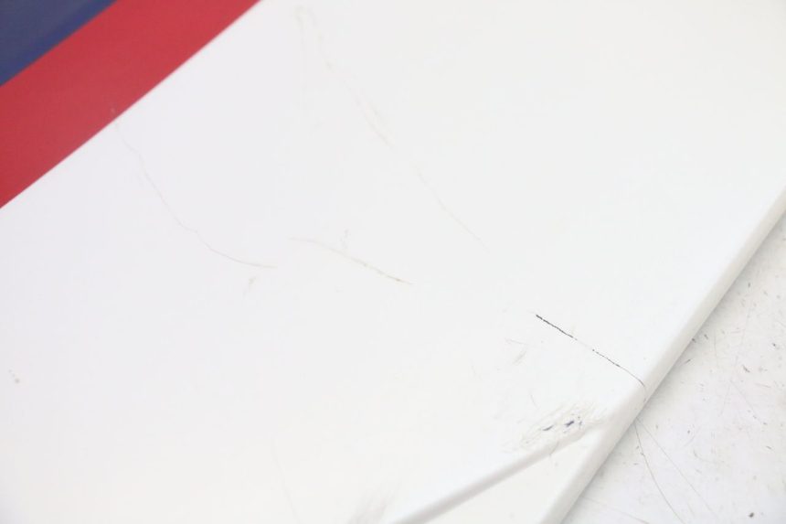 photo de OSŁONA POD LEWYM SIEDZENIEM KAWASAKI GPX R WARBIRD 600 (1988 - 1993) - Szczegół części