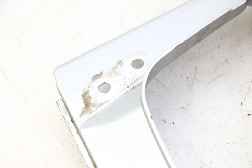 photo de OSŁONA POD LEWYM SIEDZENIEM DAELIM HISTORY 125 (2001 - 2002) - Oznaczenia i referencje