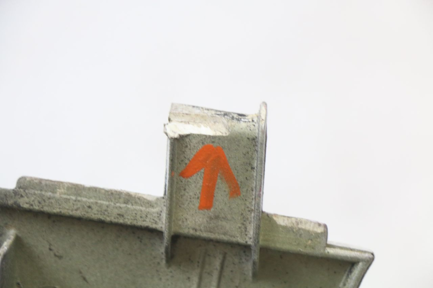 photo de OSŁONA POD LEWYM SIEDZENIEM HONDA NES AROBASE 125 (2000 - 2003) - Widok ogólny