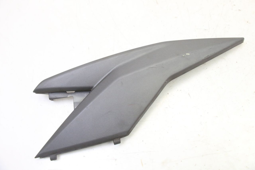 photo de OSŁONA POD LEWYM SIEDZENIEM SYM JET 14 4T 50 (2018 - 2022) - Widok główny