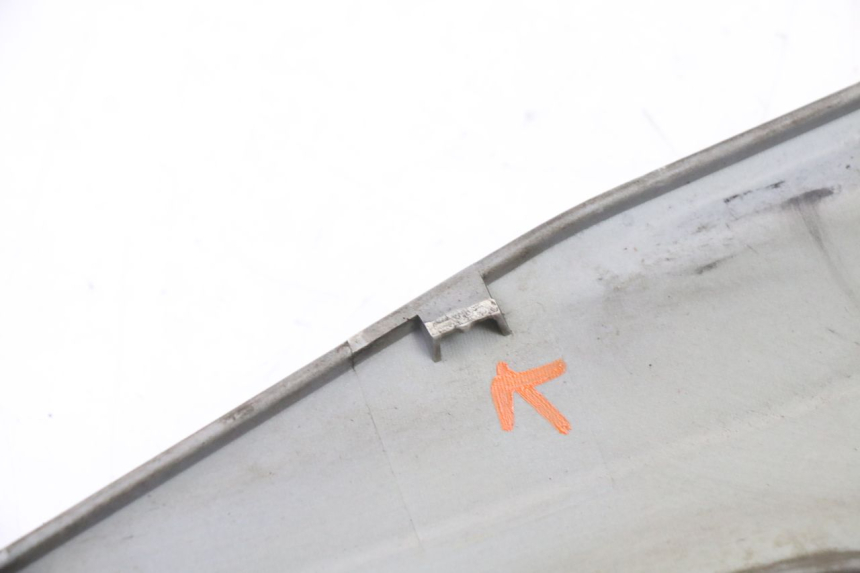 photo de OSŁONA POD LEWYM SIEDZENIEM SYM JET 14 4T 50 (2018 - 2022) - Zbliżenie techniczne