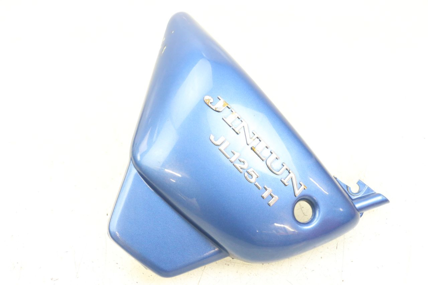 photo de OSŁONA POD LEWYM SIEDZENIEM JINLUN JL HIGHLANDER 125 (2007 - 2015) - Widok główny