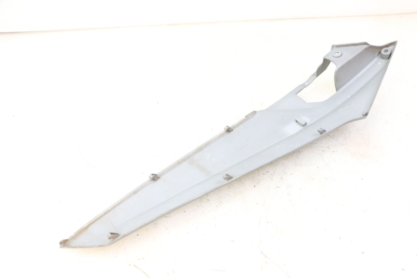 photo de OSŁONA POD LEWYM SIEDZENIEM SYM JOYMAX 125 (2010 - 2017) - Inny kąt widzenia