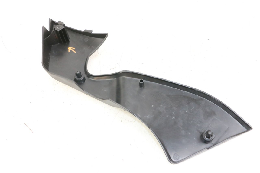 photo de OSŁONA POD LEWYM SIEDZENIEM KYMCO K-PW K-PIPE 50 (2012 - 2017) - Inny kąt widzenia